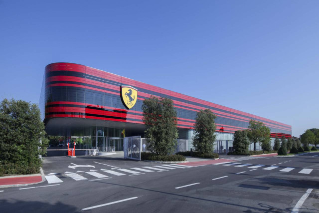 Carros Ferrari